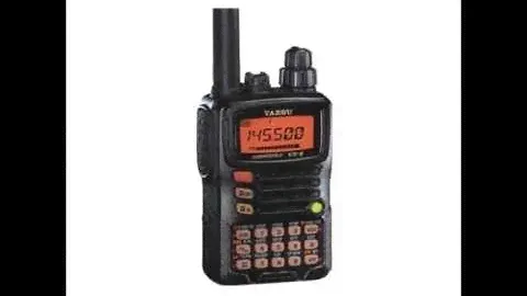 TRI BAND YAESU VX 6R SUBMERSIBLE AMATEUR HAM RADIO TRANSCEIVER 144 222 440