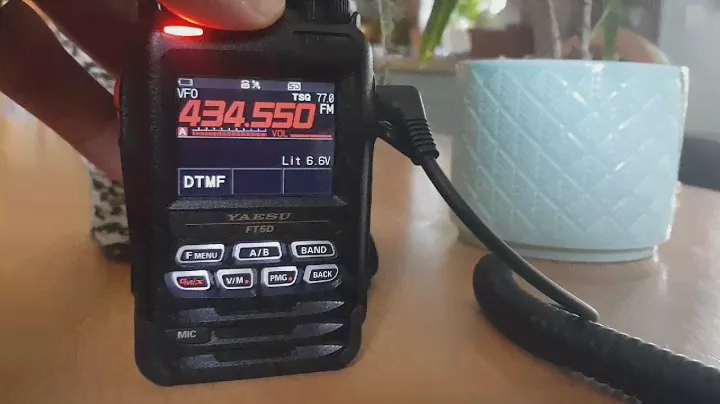 Yaesu FT5D with SSM-17a Microphone and Speaker test