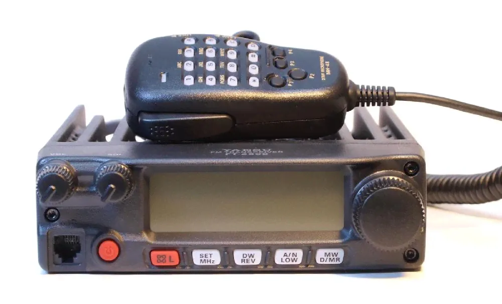Базово-мобильная радиостанция YAESU FT-2900 R (136-174 МГц) 75 Вт