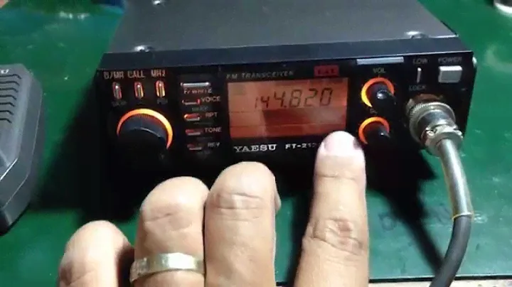 Yaesu ft-212RH