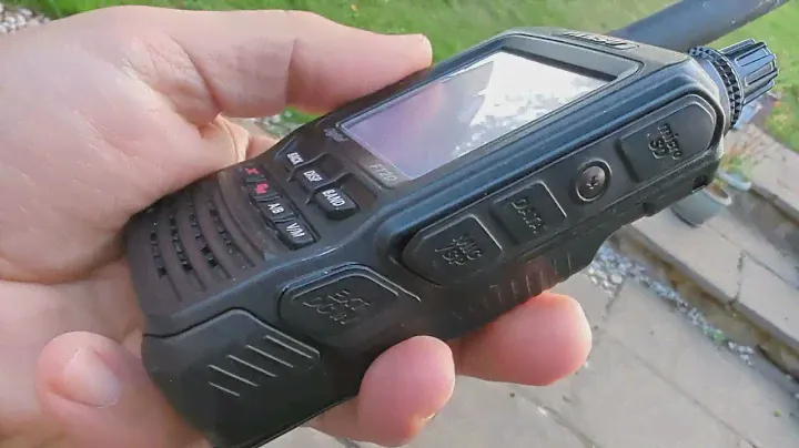 YAESU FT2D ,AIR BAND U/VHF C4FM & GPS