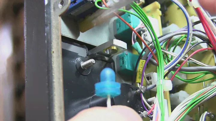 #259 Repair Log: Yaesu FT-736R S-meter backlight bulb replacement