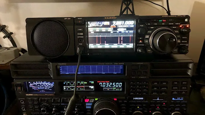 Распаковка внешнего динамика Yaesu SP-30 (видео №7 в этой серии)