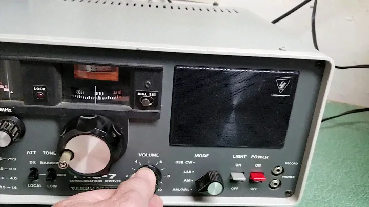 Yaesu FRG-7 Communications Receiver