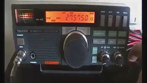 YAESU FT-747GX