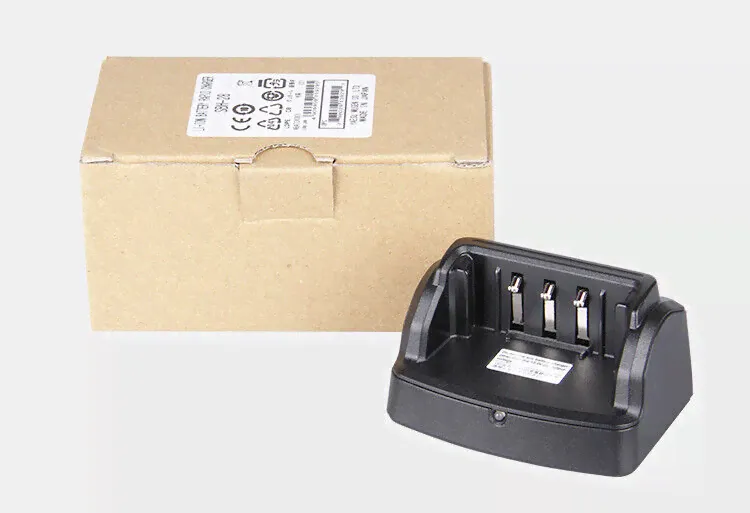 Genuine SBH-28 Desktop Li-ion Battery Rapid Charger Cradle For Yaesu FT-70DR