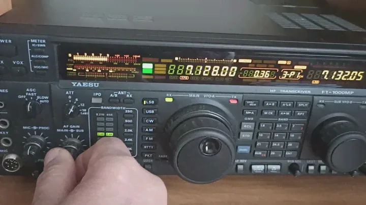 yaesu FT 1000 mp.