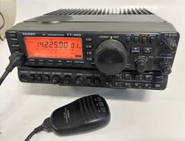 Yaesu FT-900 HF Ham Radio Transceiver with Built in Antenna Tuner+ Works Great!