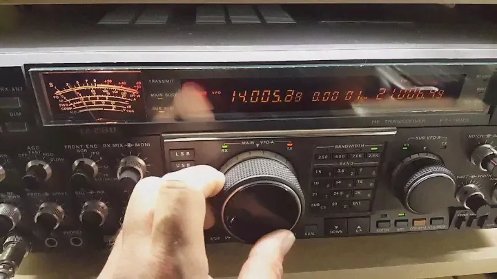 YAESU FT-1000D