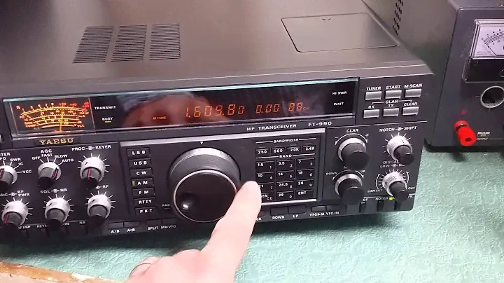 Yaesu FT-990 HF Transceiver