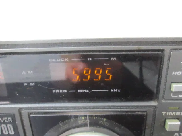 YAESU Yaesu FRG-7700 связь тип приёмник 0.5 - 30MHZ BCL радио приёмник оригинальная коробка в комплекте 2:7A1.5/19-4