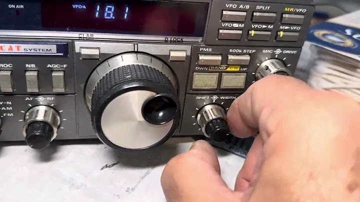 Yaesu FT-757GX controls explained and receive demos and transmit demos